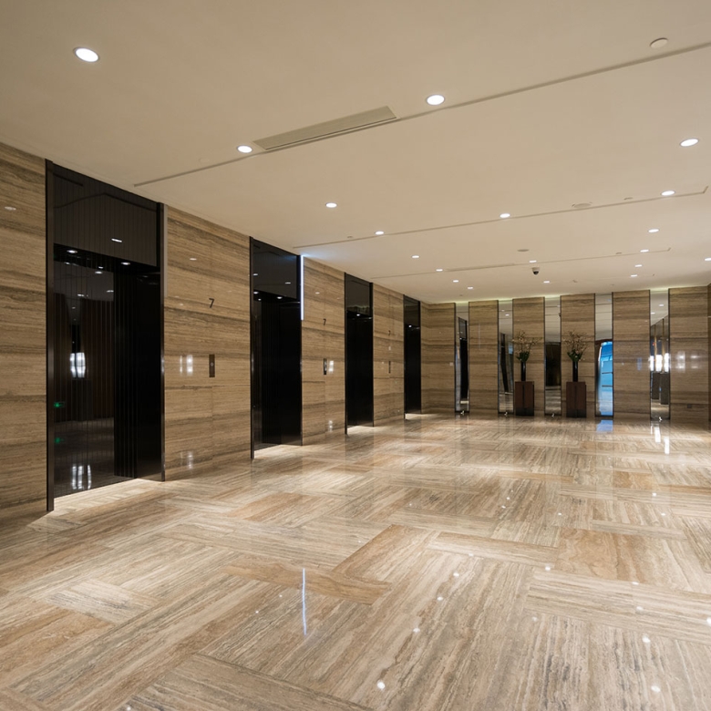 Commercial central shop